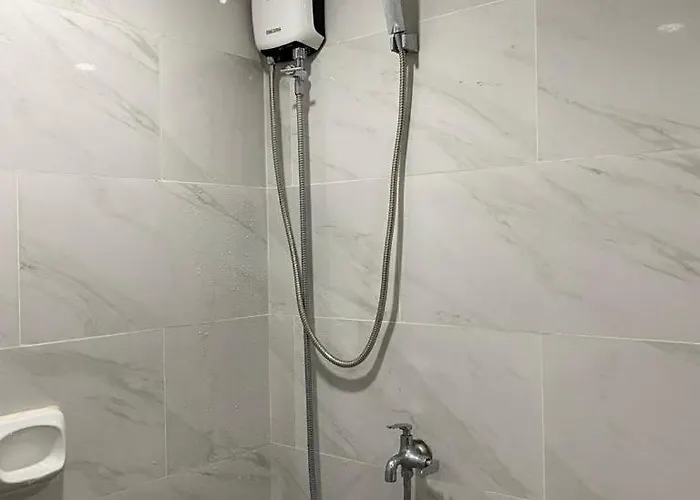 Ayala Center Unit Apartment *